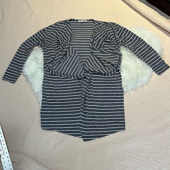 LOT of 3! Women Flannel Lucky Brand Cloth & Stone Joy Joy 2 Tops/1 Cardigan Sz S - Picture 1 of 16